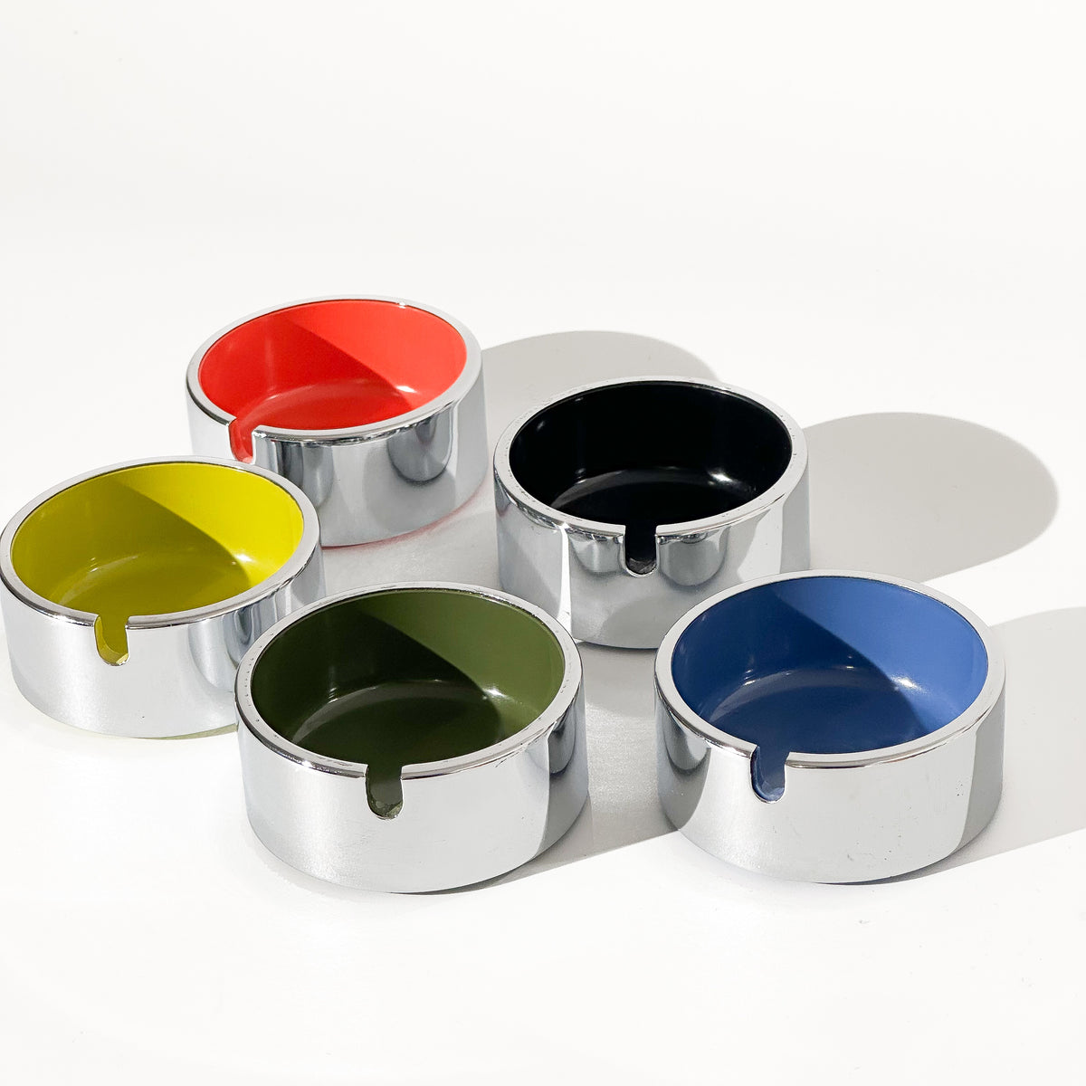 Isanmu Kenmochi ashtrays – Vitrina Gallery